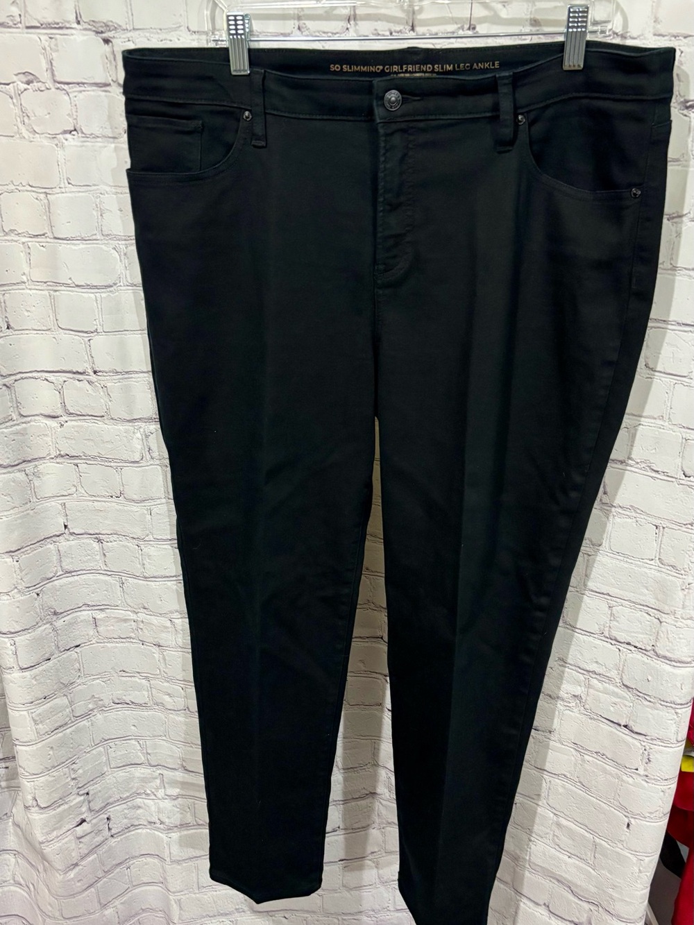SO Slimming Girlfriend Slim Leg Ankle Jeans - Black